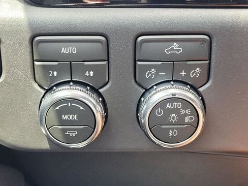 New 2026 GMC Sierra 1500 Elevation w/ Elevation Select Package AWD/4WD image 18