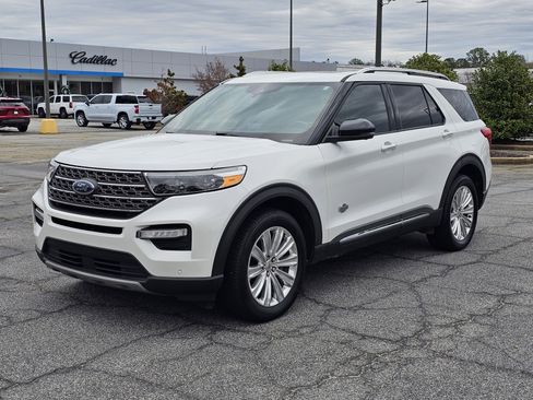 Used 2023 Ford Explorer King Ranch w/ Technology Package image 2