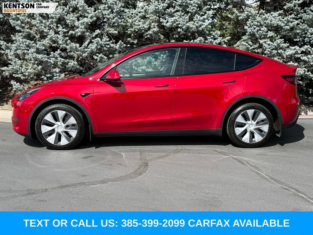 Used 2023 Tesla Model Y Long Range AWD/4WD image 2