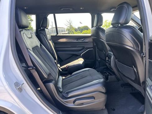 Used 2021 Jeep Grand Cherokee L Laredo AWD/4WD image 16