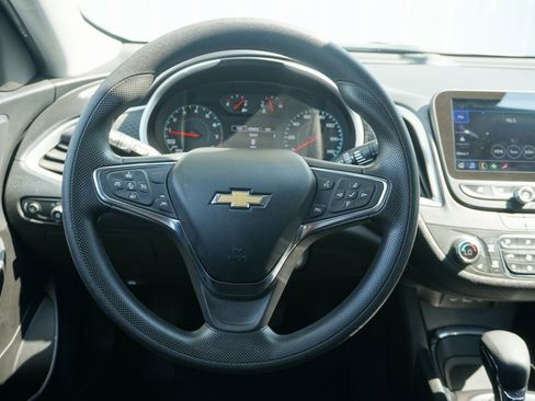 Used 2024 Chevrolet Malibu LT image 12