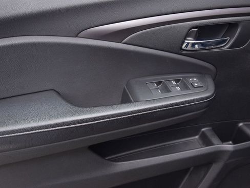 Used 2017 Honda Ridgeline RTL-T image 25