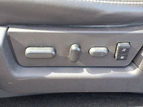 Used 2012 Ford F150 Lariat w/ Lariat Chrome Pkg AWD/4WD image 17