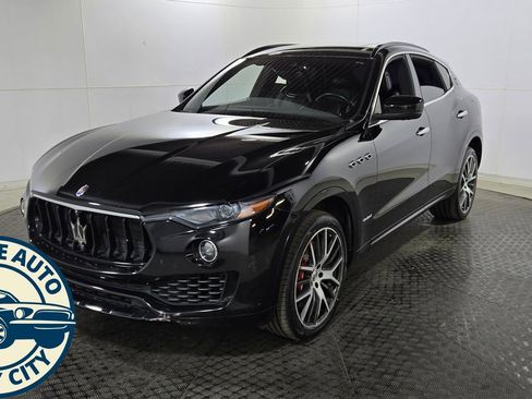 Used 2018 Maserati Levante S GranSport AWD/4WD image 3
