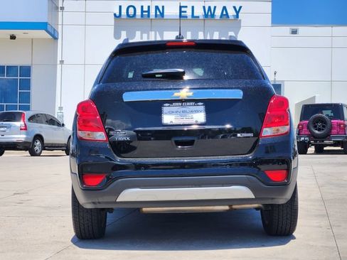 Used 2017 Chevrolet Trax Premier w/ Driver Confidence II Package FWD image 6