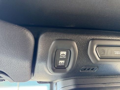 Certified 2022 Jeep Wrangler Unlimited Sahara w/ Cold Weather Group image 38