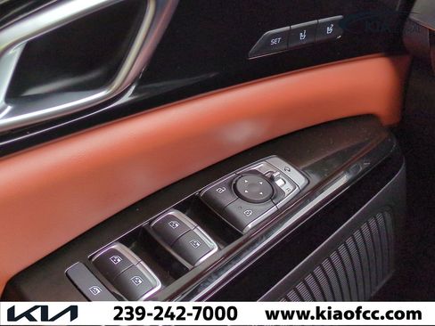 Certified 2023 Kia Carnival SX Prestige image 27