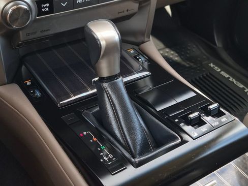 Used 2021 Lexus GX 460 Premium AWD/4WD image 23