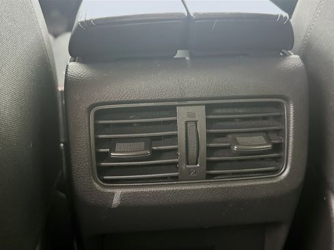 Used 2023 Nissan Rogue SV FWD image 26