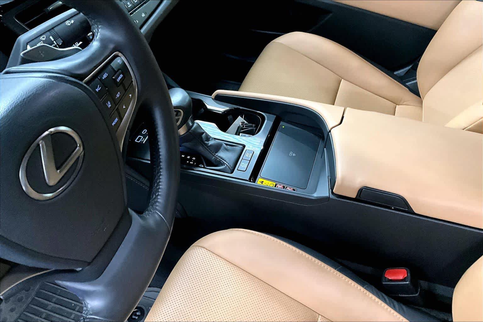 Used 2024 Lexus ES 300h w/ Premium Package FWD image 16