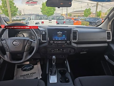 Used 2024 Nissan Frontier SV w/ SV Convenience Package RWD image 23