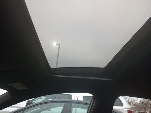 Used 2020 Honda Accord Sport image 9