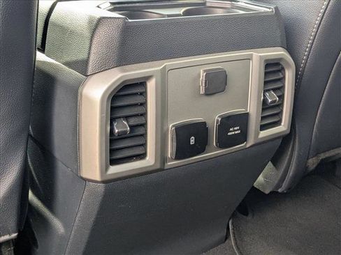 Used 2022 Ford F250 Lariat w/ FX4 Off-Road Package AWD/4WD image 18