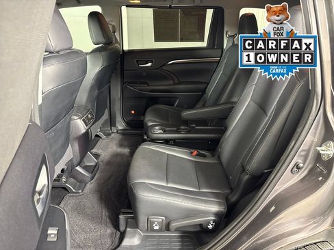 Used 2014 Toyota Highlander Limited FWD image 31