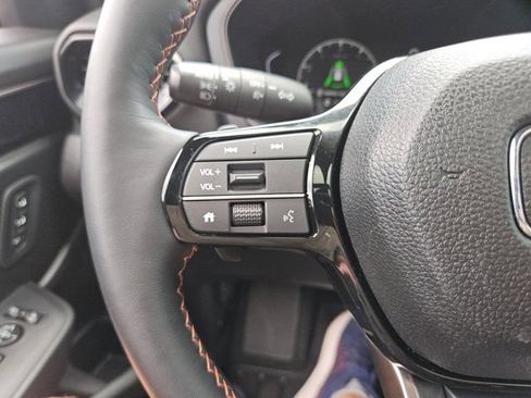 Used 2025 Honda Pilot TrailSport image 29
