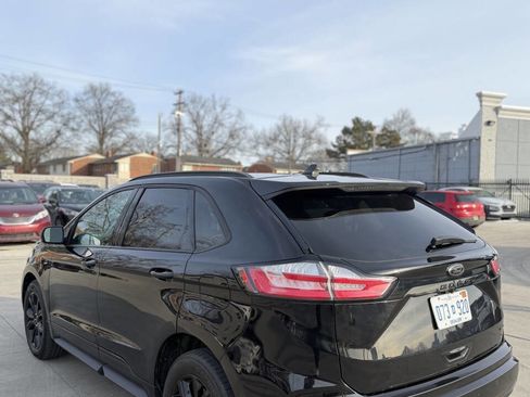Used 2022 Ford Edge SE w/ Black Appearance Package AWD/4WD image 8