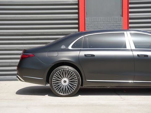 Used 2024 Mercedes-Benz Maybach S 580 4MATIC image 9