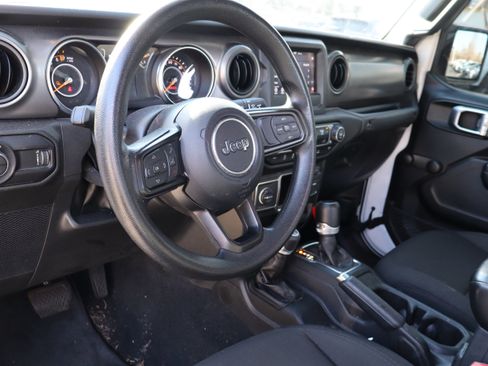 Used 2023 Jeep Gladiator Sport image 22