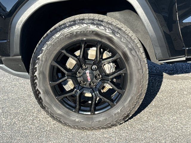Used 2026 GMC Canyon AT4 w/ Nightfall Essentials Package AWD/4WD image 14
