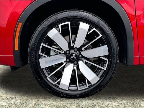 Used 2025 Mitsubishi Outlander SEL FWD image 34