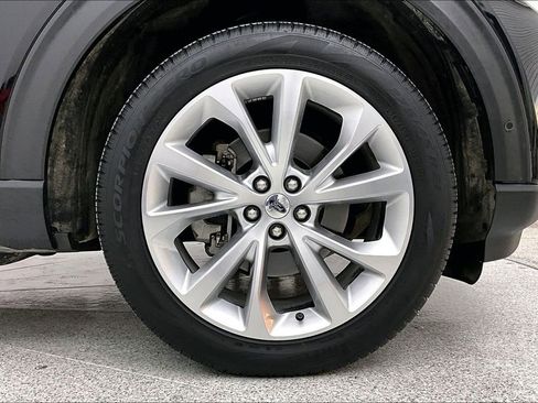 Used 2022 Ford Explorer Platinum w/ Equipment Group 601A image 12