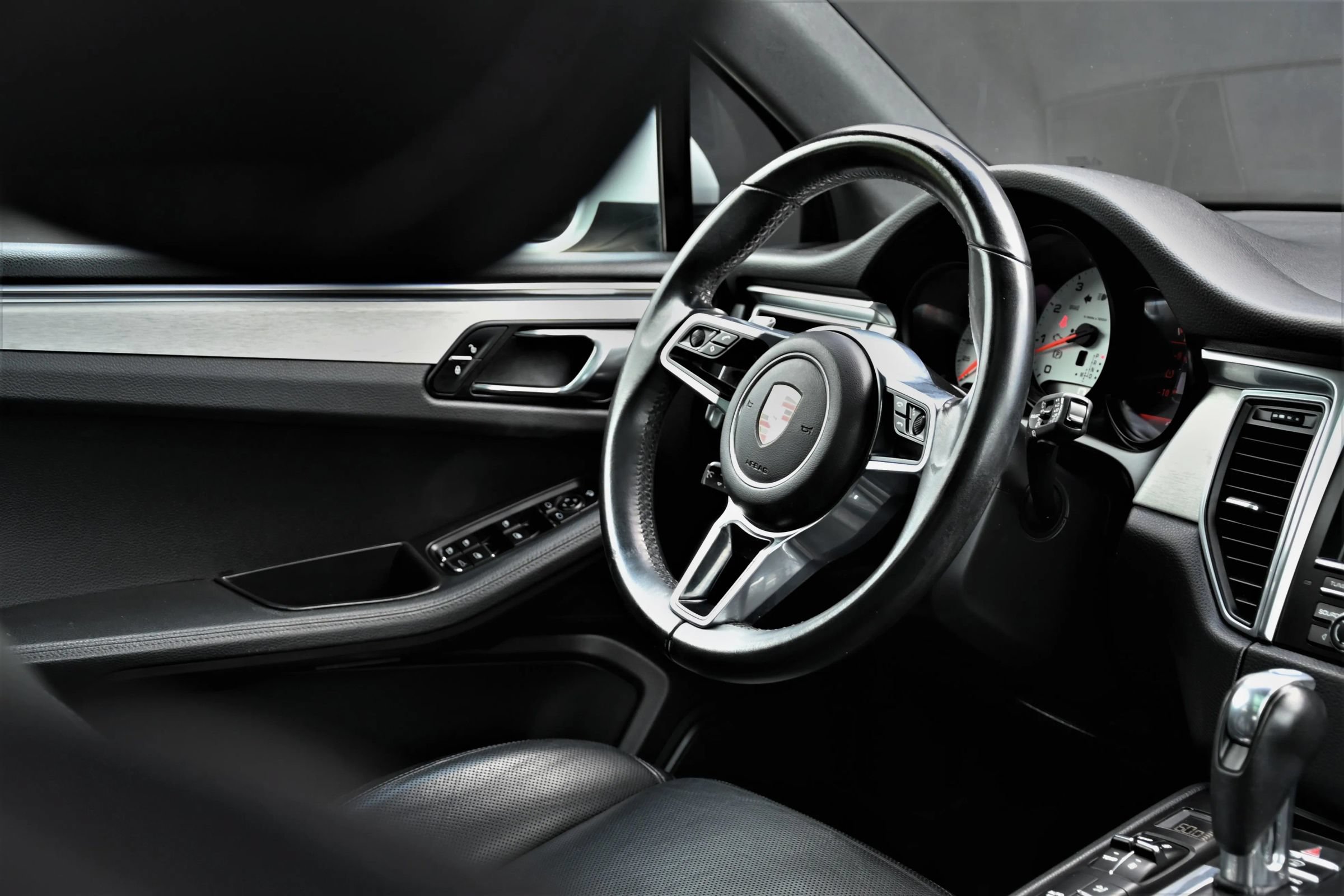 Used 2016 Porsche Macan S AWD/4WD image 15