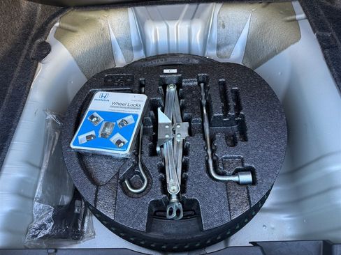 Used 2007 Honda Civic Hybrid Sedan image 27