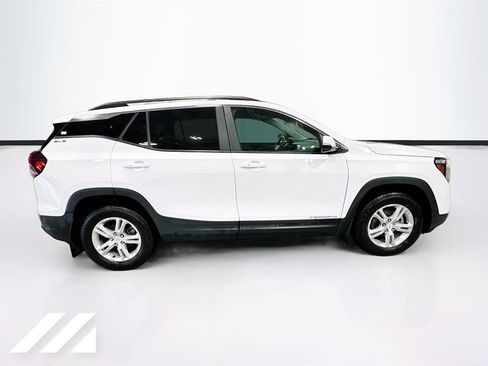 Used 2024 GMC Terrain SLE w/ Driver Convenience Package AWD/4WD image 4