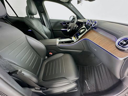 Certified 2025 Mercedes-Benz GLC 300 GLC 300 image 31