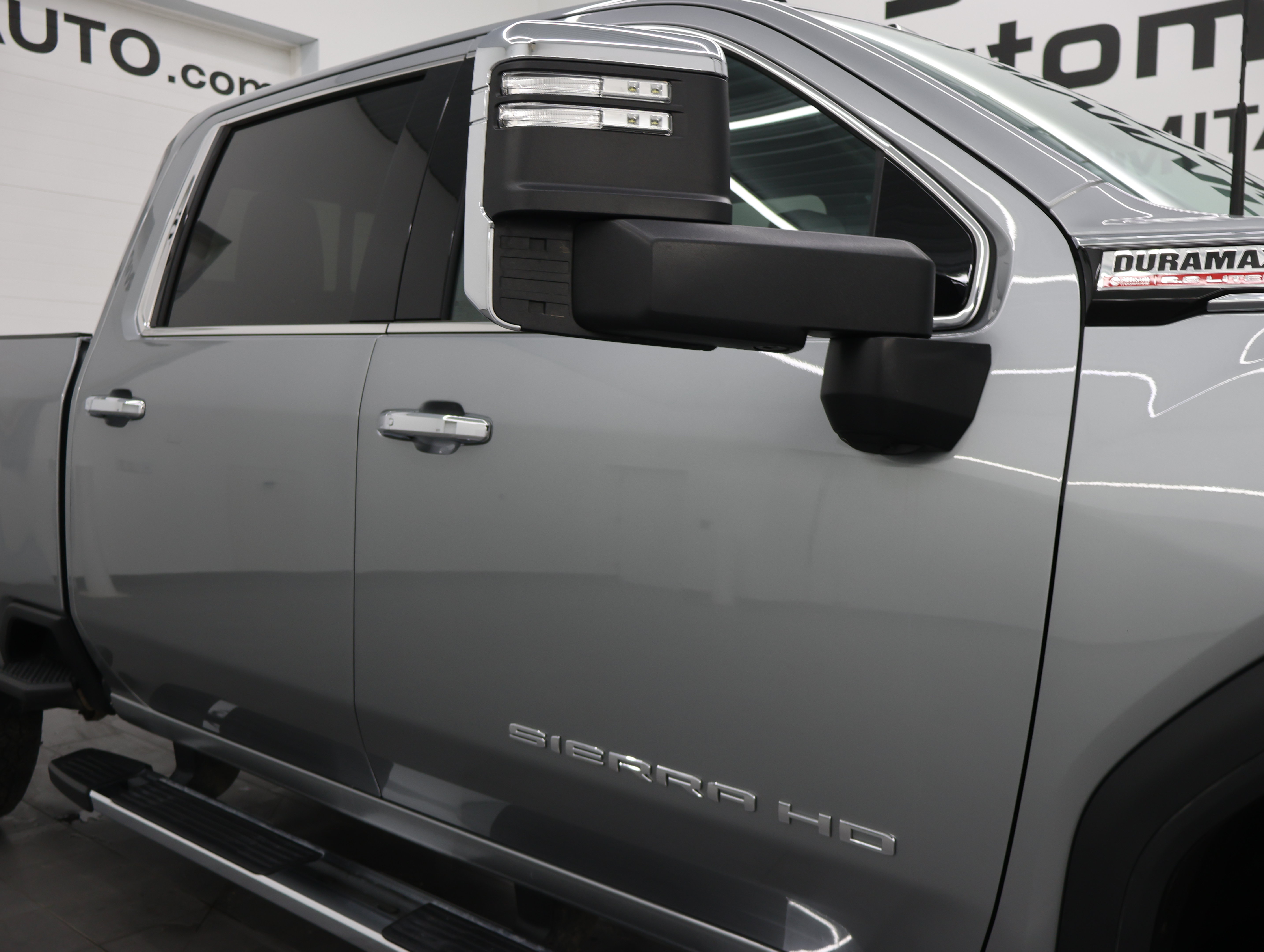 Used 2025 GMC Sierra 2500 SLT w/ SLT Premium Package AWD/4WD image 30