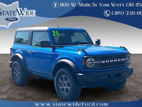 Used 2025 Ford Bronco 2-Door AWD/4WD image 1