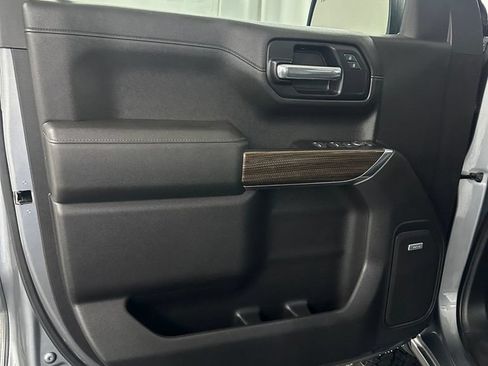 Used 2019 Chevrolet Silverado 1500 LT Trail Boss AWD/4WD image 8