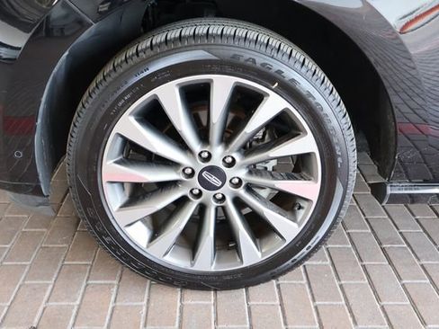 Used 2020 Lincoln Navigator Reserve RWD image 10