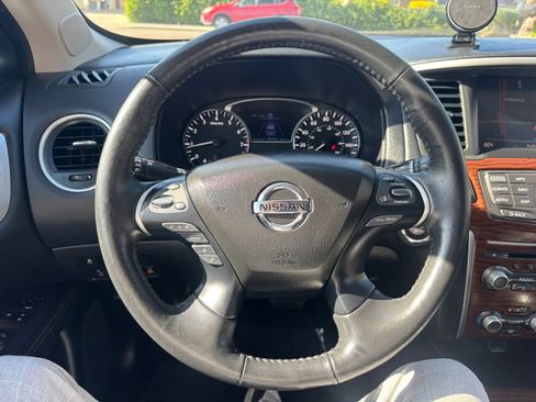 Used 2020 Nissan Pathfinder Platinum w/ Cargo Package AWD/4WD image 11