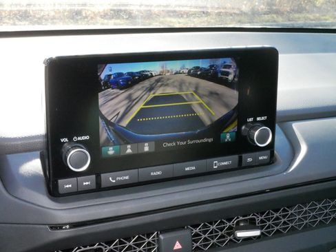 Certified 2025 Honda Accord SE image 30