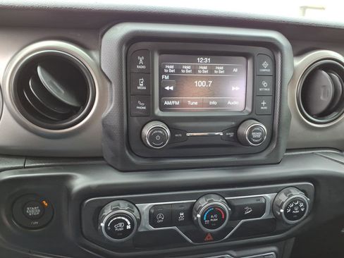 Used 2021 Jeep Wrangler Sport image 13