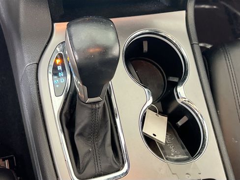 Used 2022 Jeep Grand Cherokee Laredo X image 16