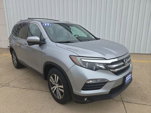 Used 2017 Honda Pilot EX-L image 2