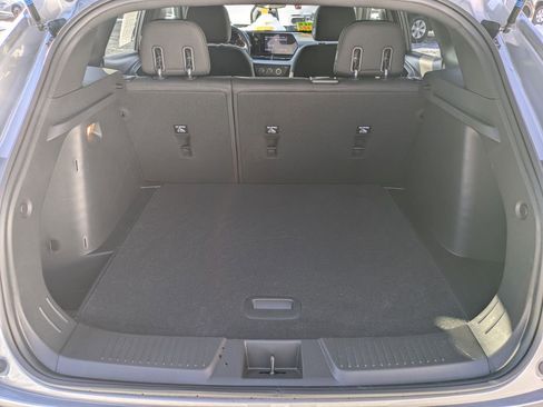 Certified 2025 Chevrolet Trax RS w/ Sunroof Package image 33