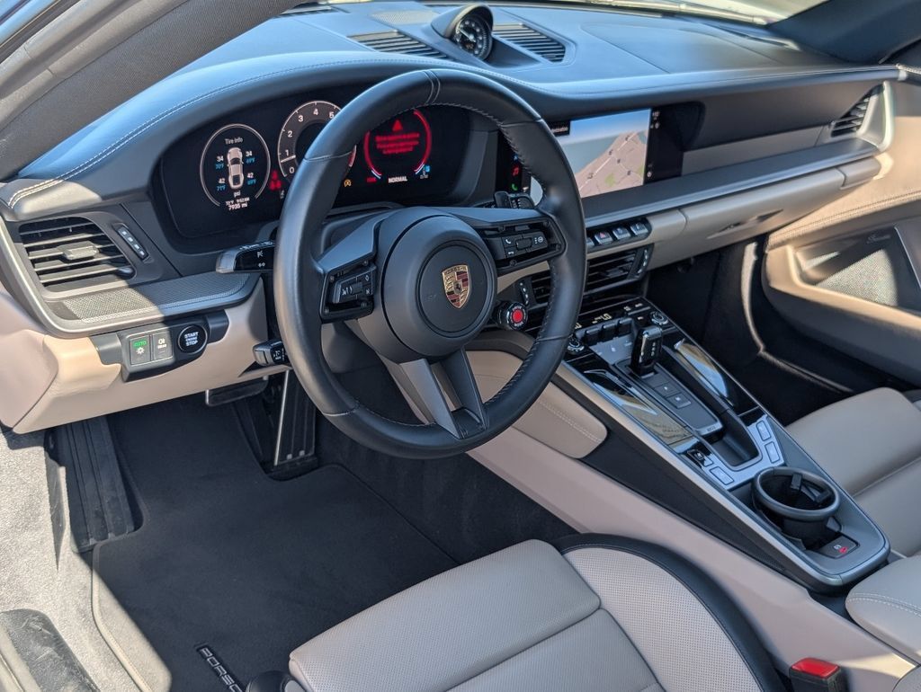 Certified 2025 Porsche 911 Carrera S RWD image 4