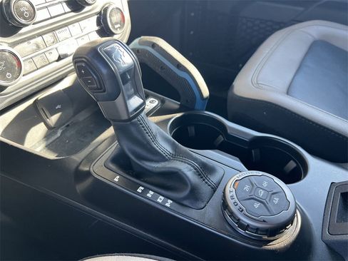 Used 2023 Ford Bronco Wildtrak image 23