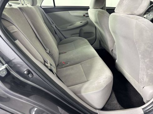 Used 2012 Toyota Corolla L FWD image 10