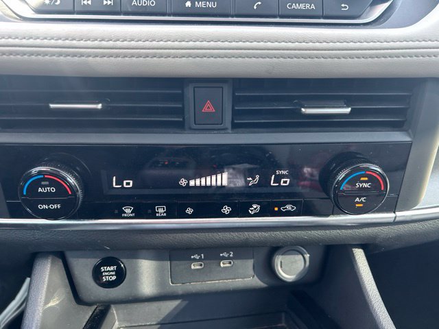 Used 2025 Nissan Rogue SV AWD/4WD image 24