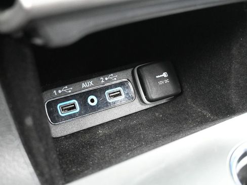 Used 2018 Jeep Grand Cherokee Limited image 27