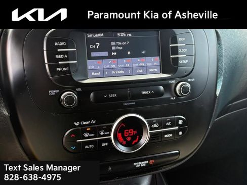 Used 2017 Kia Soul + FWD image 11