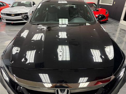 Used 2018 Honda Accord Sport image 18