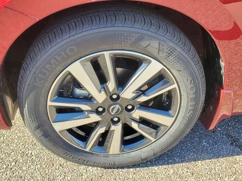 New 2025 Nissan Versa SV w/ Trunk Package image 8