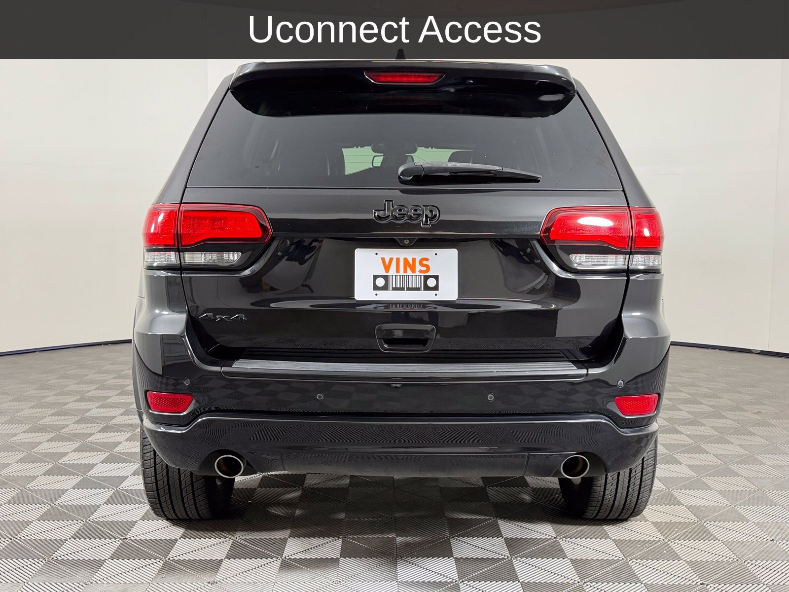 Used 2015 Jeep Grand Cherokee Altitude AWD/4WD image 7