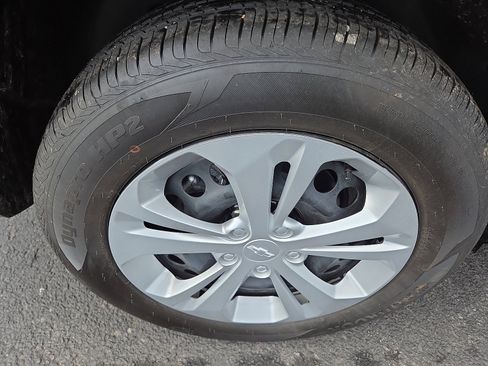 Used 2026 Chevrolet Trax LS image 10