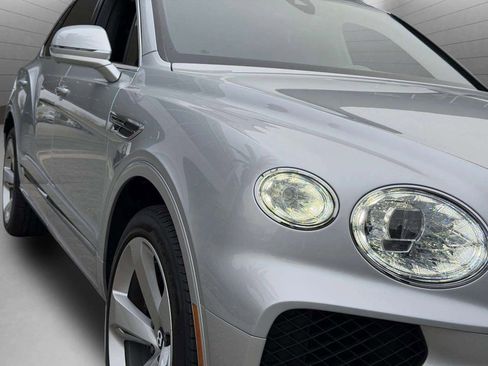Used 2024 Bentley Bentayga Extended Wheelbase image 55